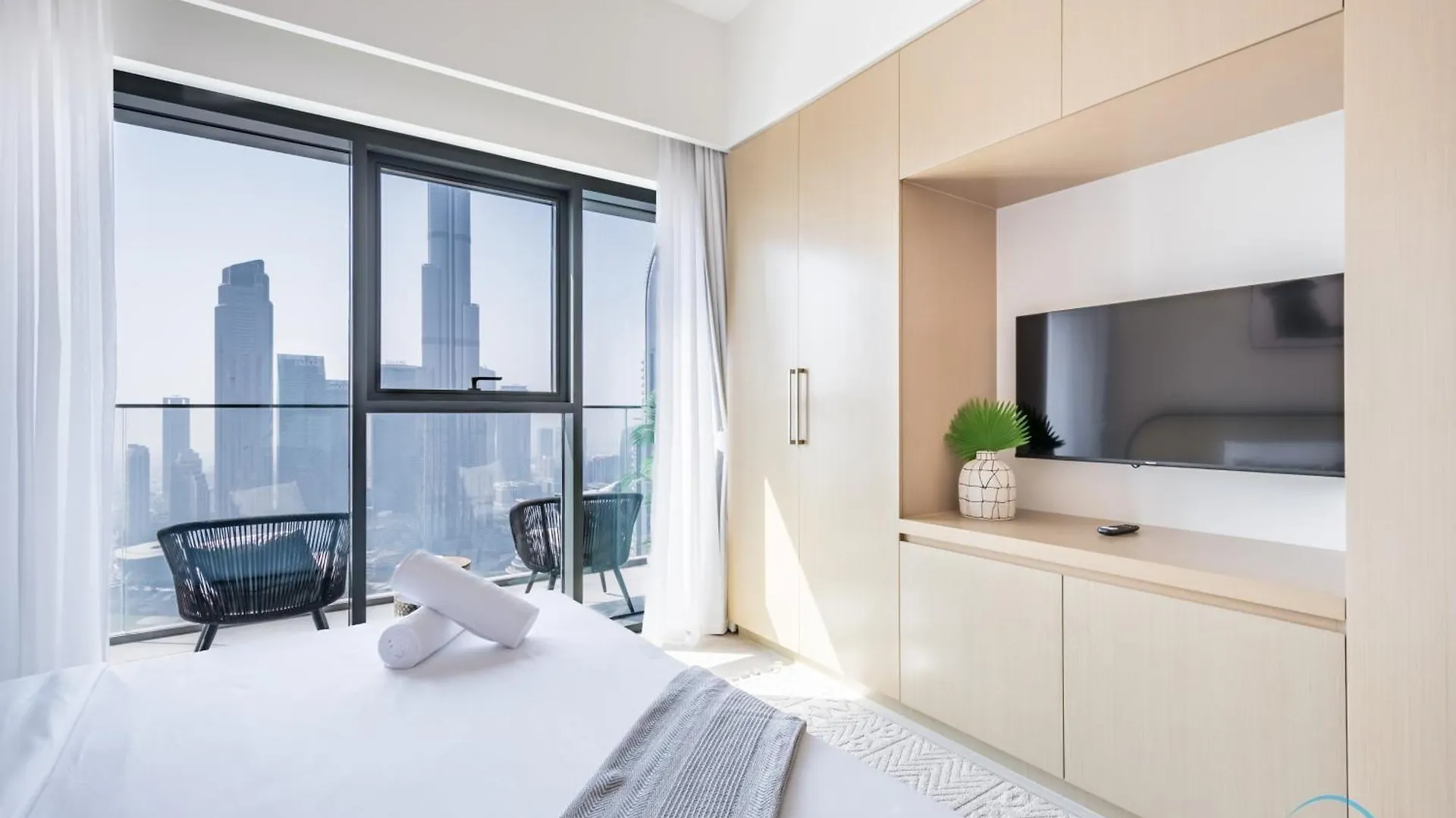 Apartment Grand 2Br With Burj Khalifa View In Burj Royale, Downtown Dubai By Deluxe Holiday Homes